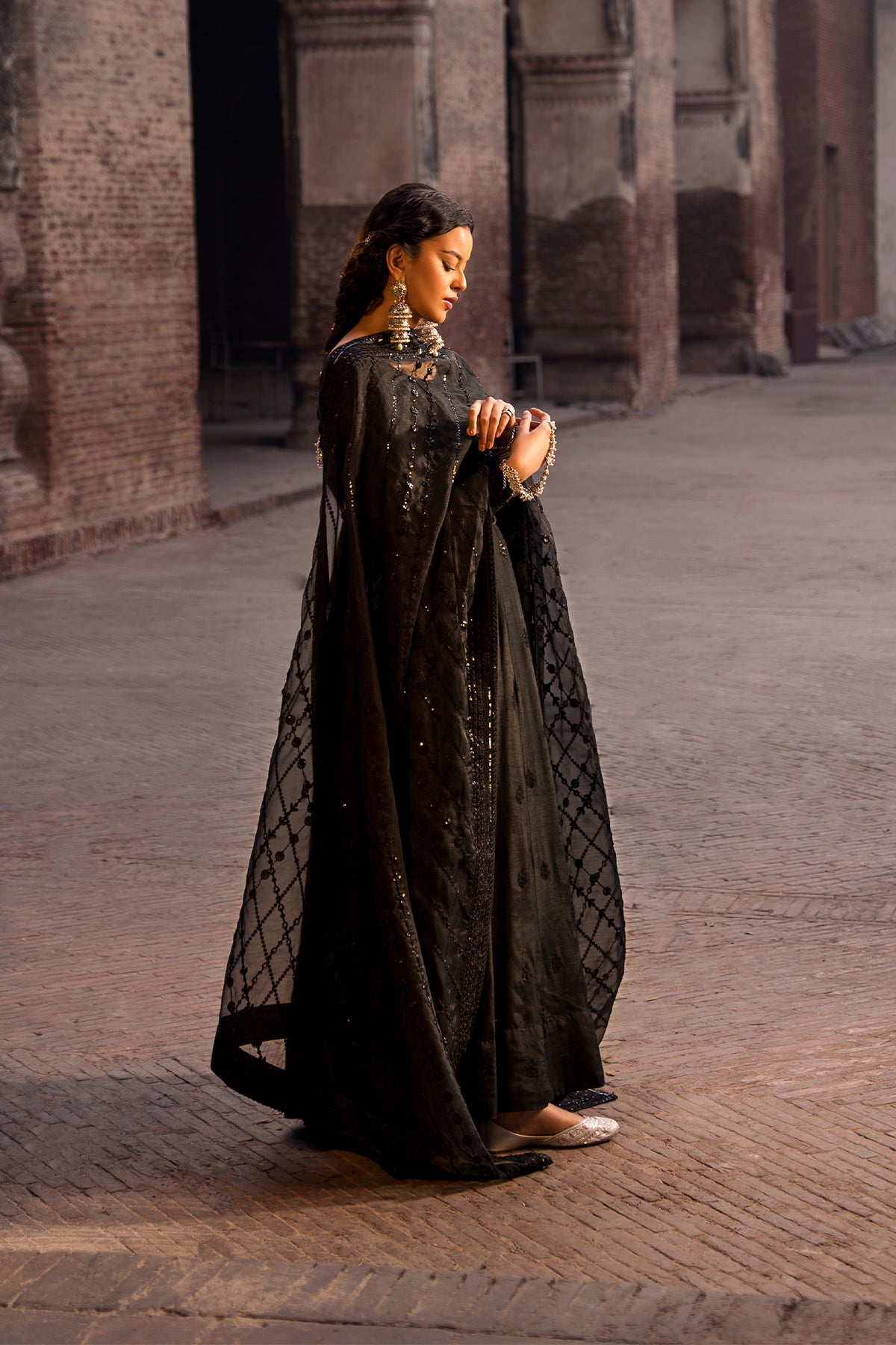 Shop Mumtaz Online at Erum Khan
