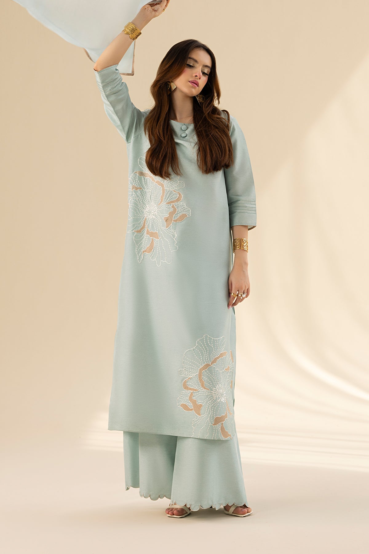Shop Aqua Breeze Online at Erum Khan
