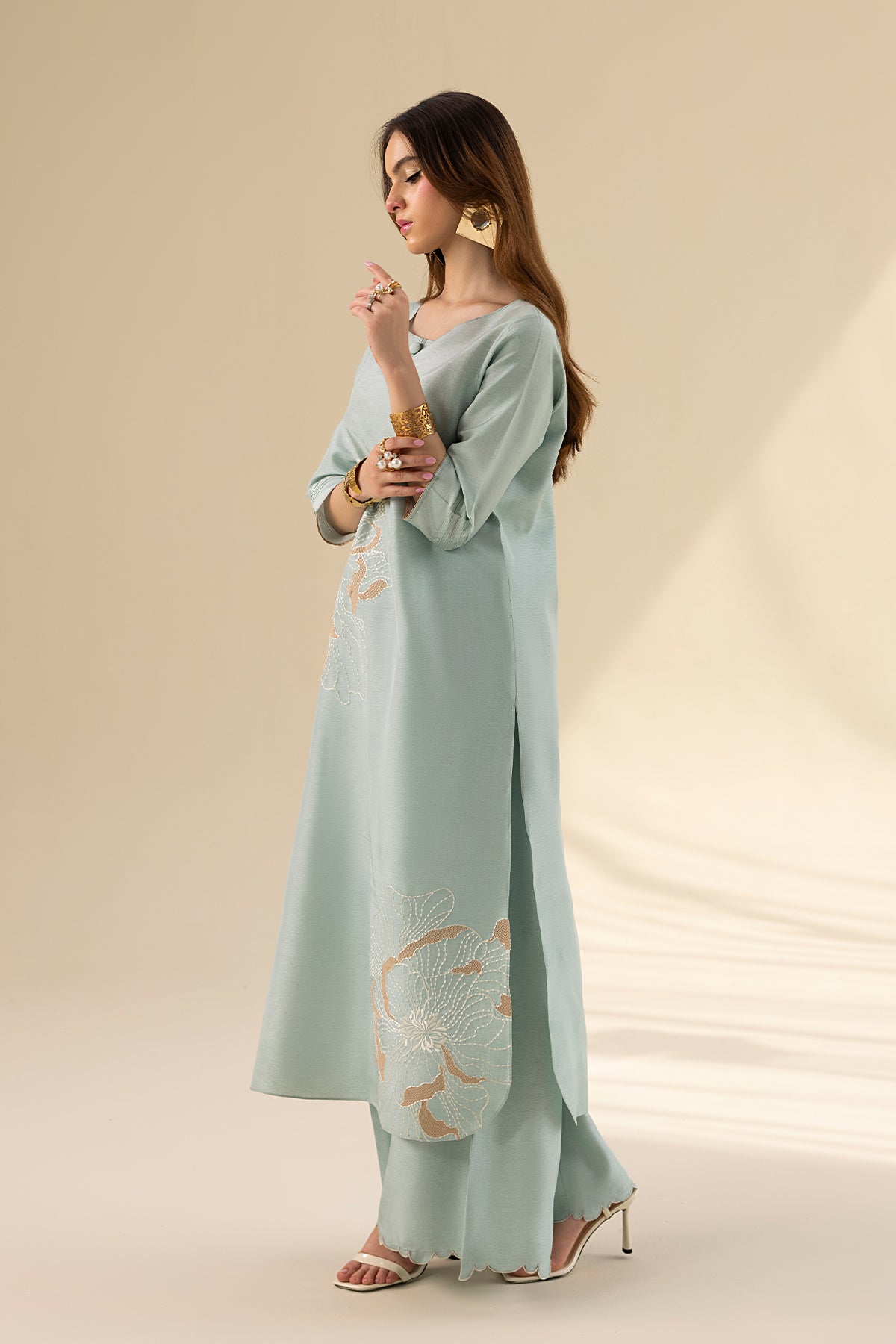 Shop Aqua Breeze Online at Erum Khan