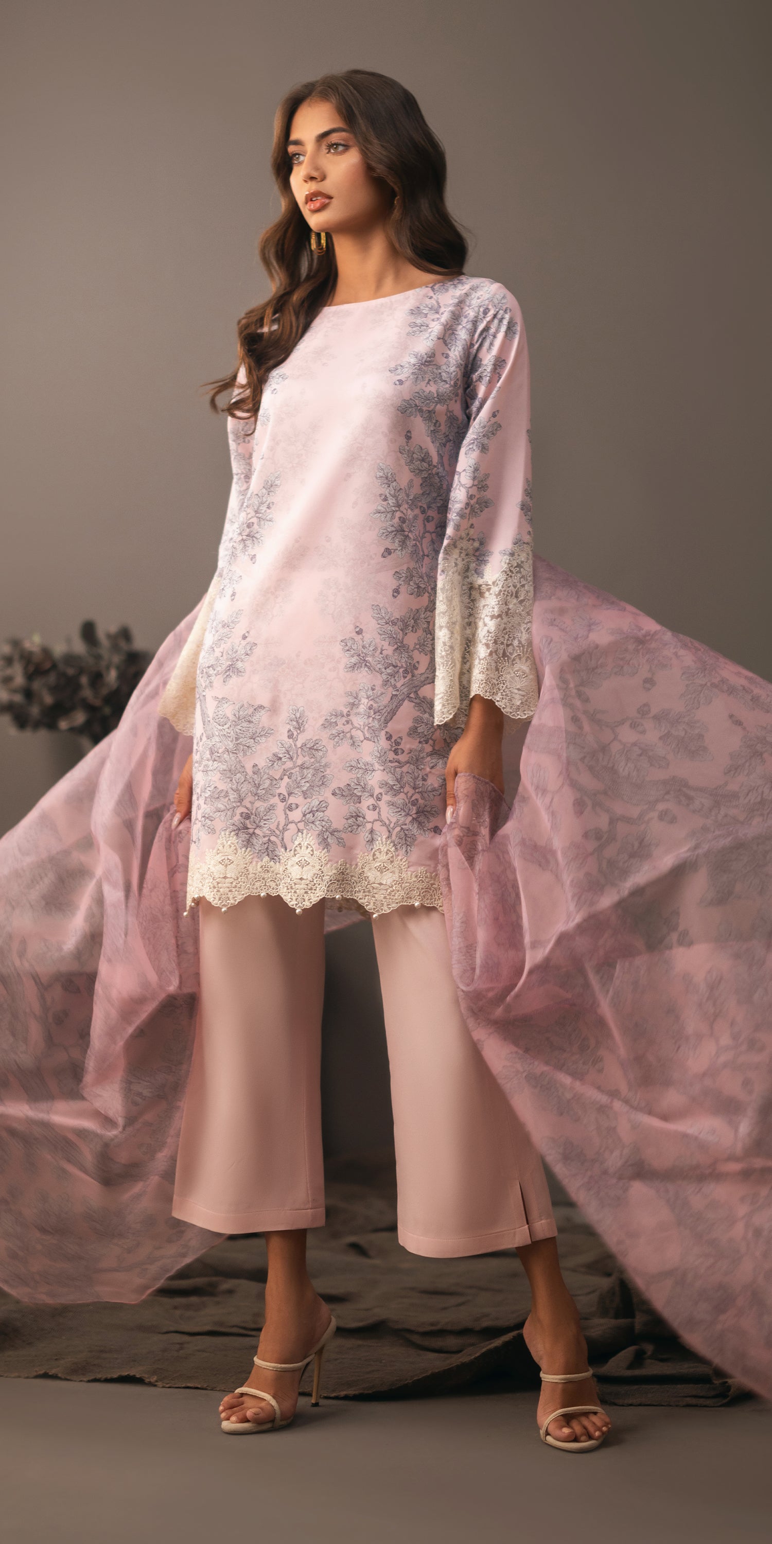 Shop Glowing Beat Online at Erum Khan