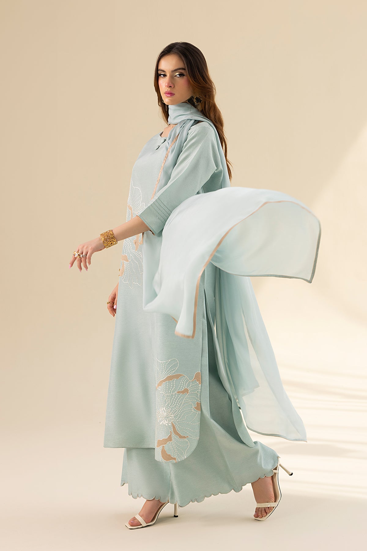 Shop Aqua Breeze Online at Erum Khan