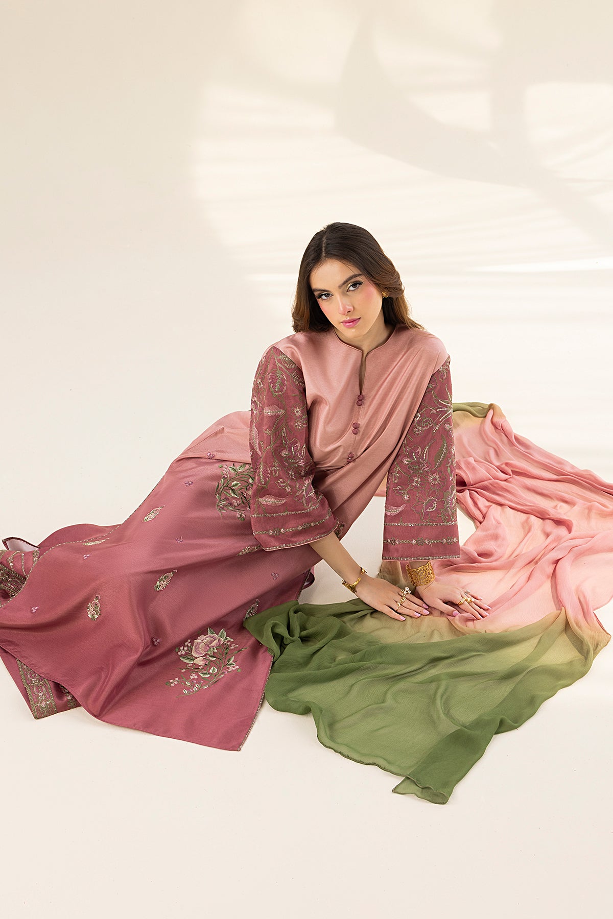 Shop Vintage Rose Online at Erum Khan