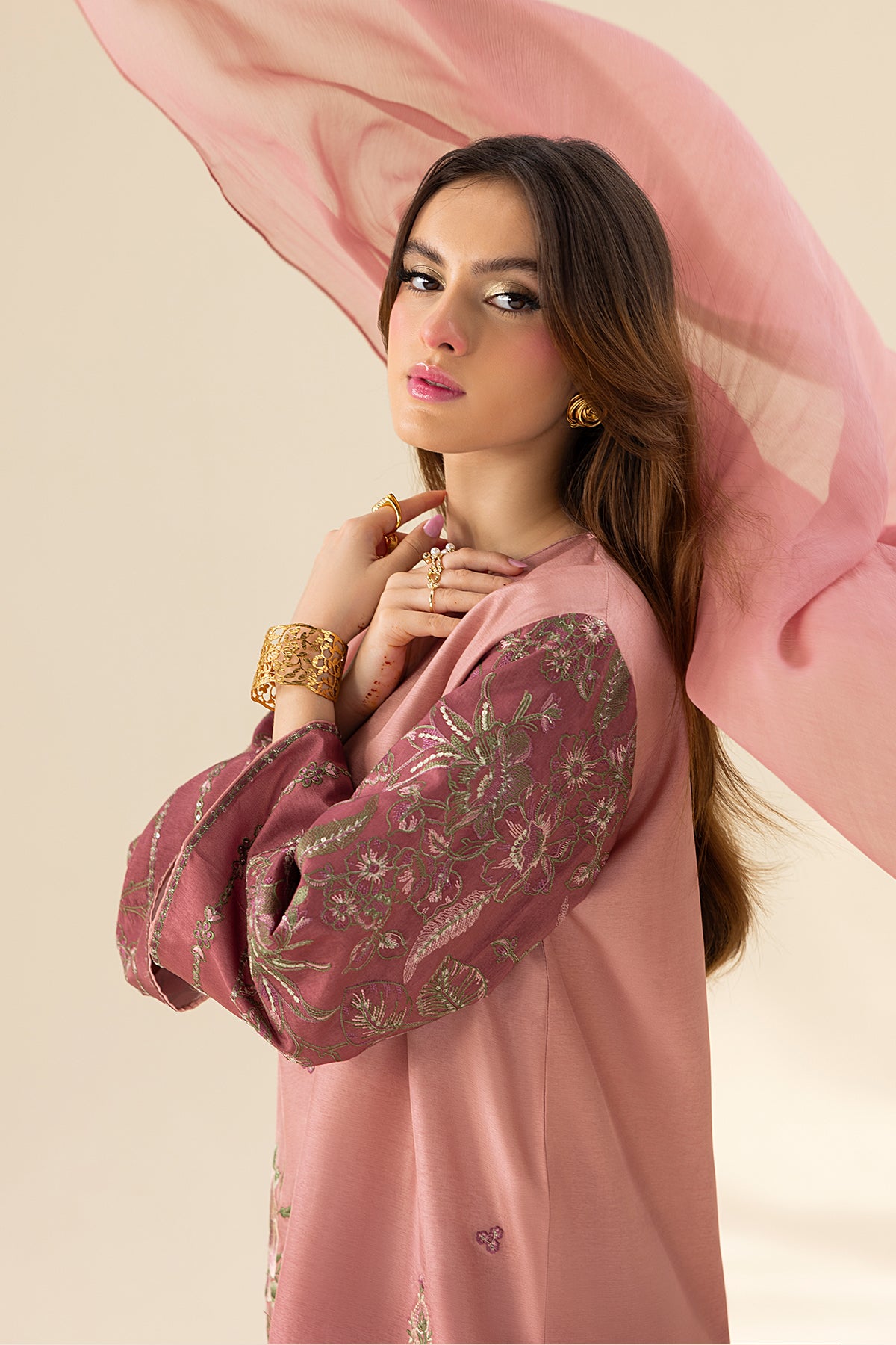 Shop Vintage Rose Online at Erum Khan