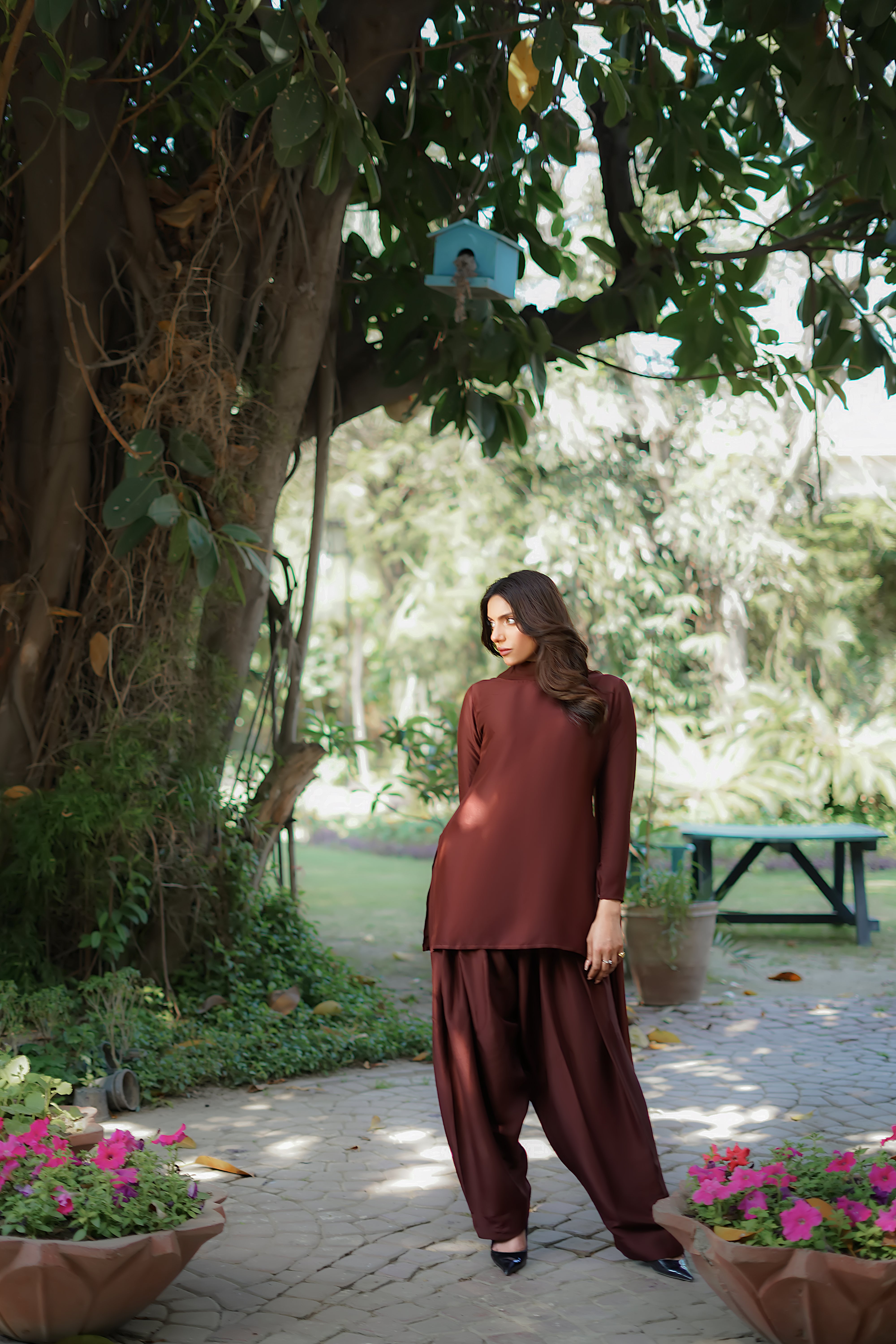 Shop Espresso Gloe Online at Erum Khan