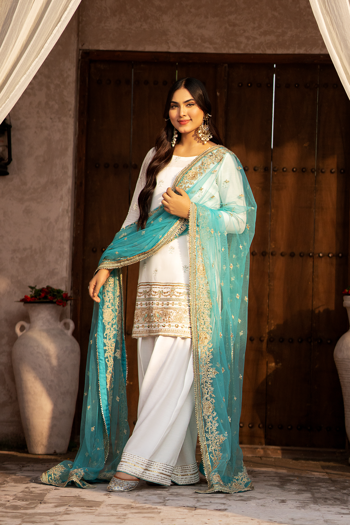 Shop Sufaid Phool Online at Erum Khan