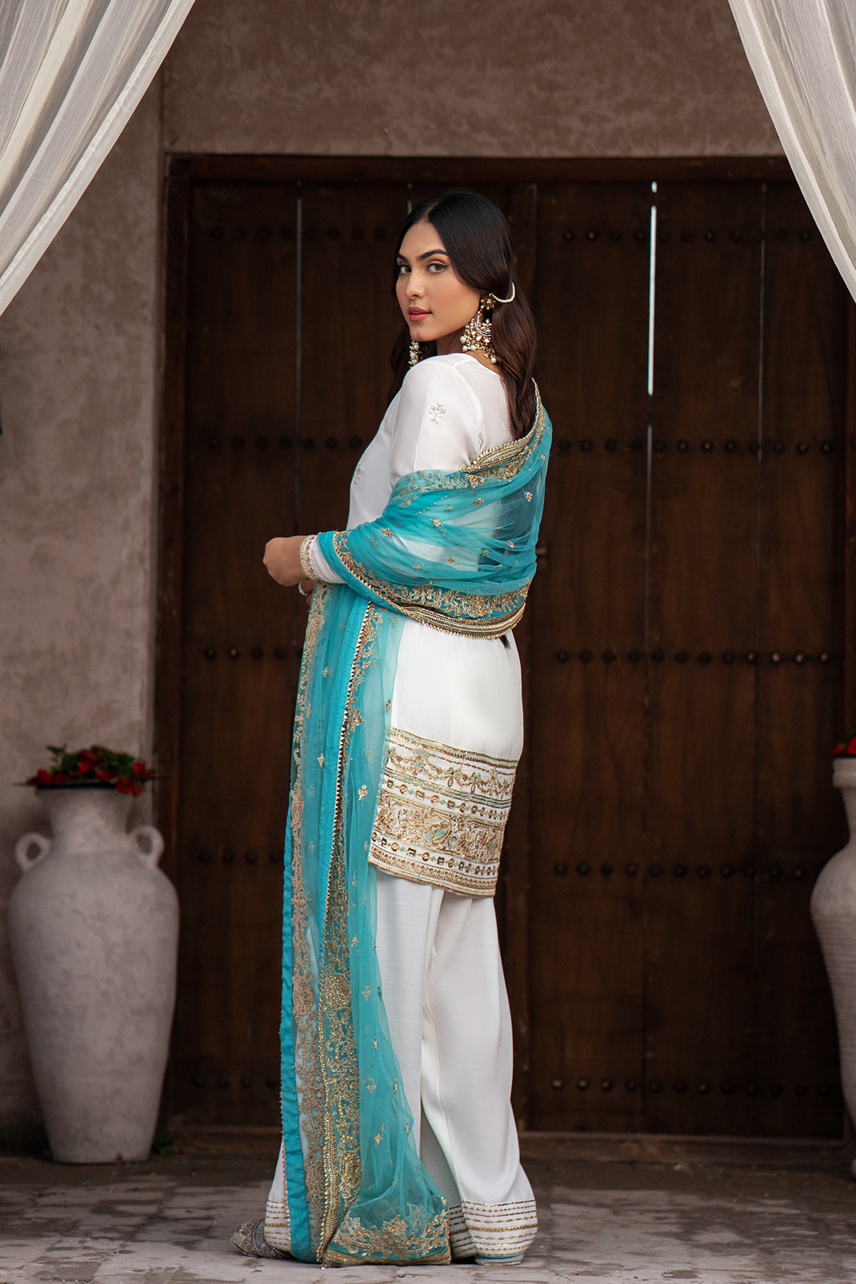 Shop Sufaid Phool Online at Erum Khan