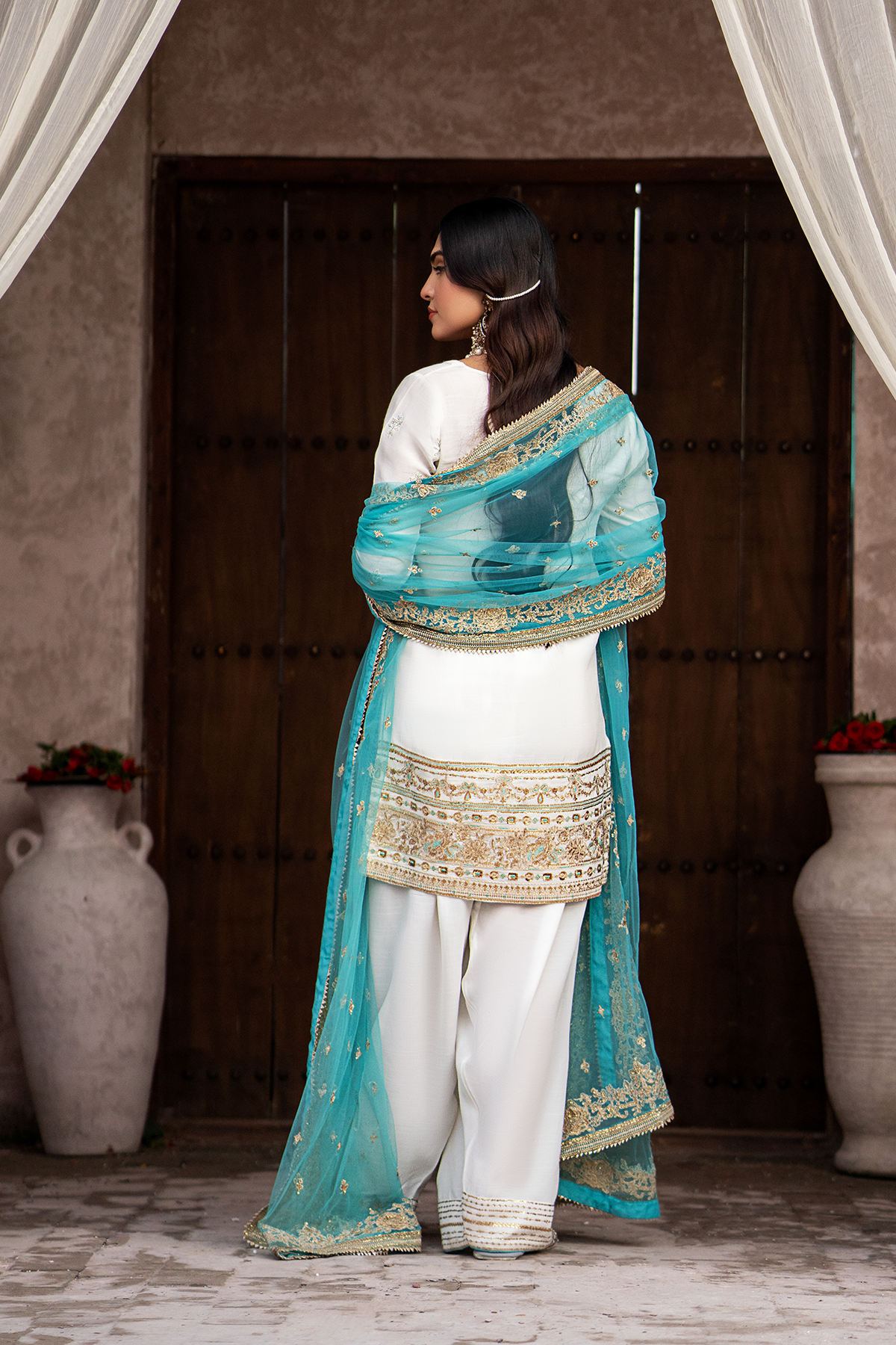 Shop Sufaid Phool Online at Erum Khan