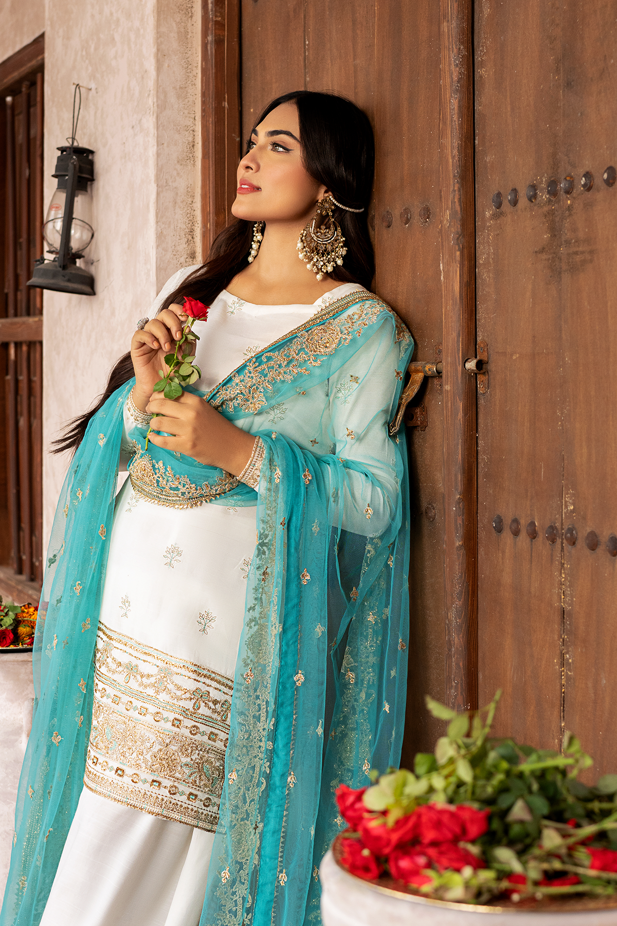 Shop Sufaid Phool Online at Erum Khan