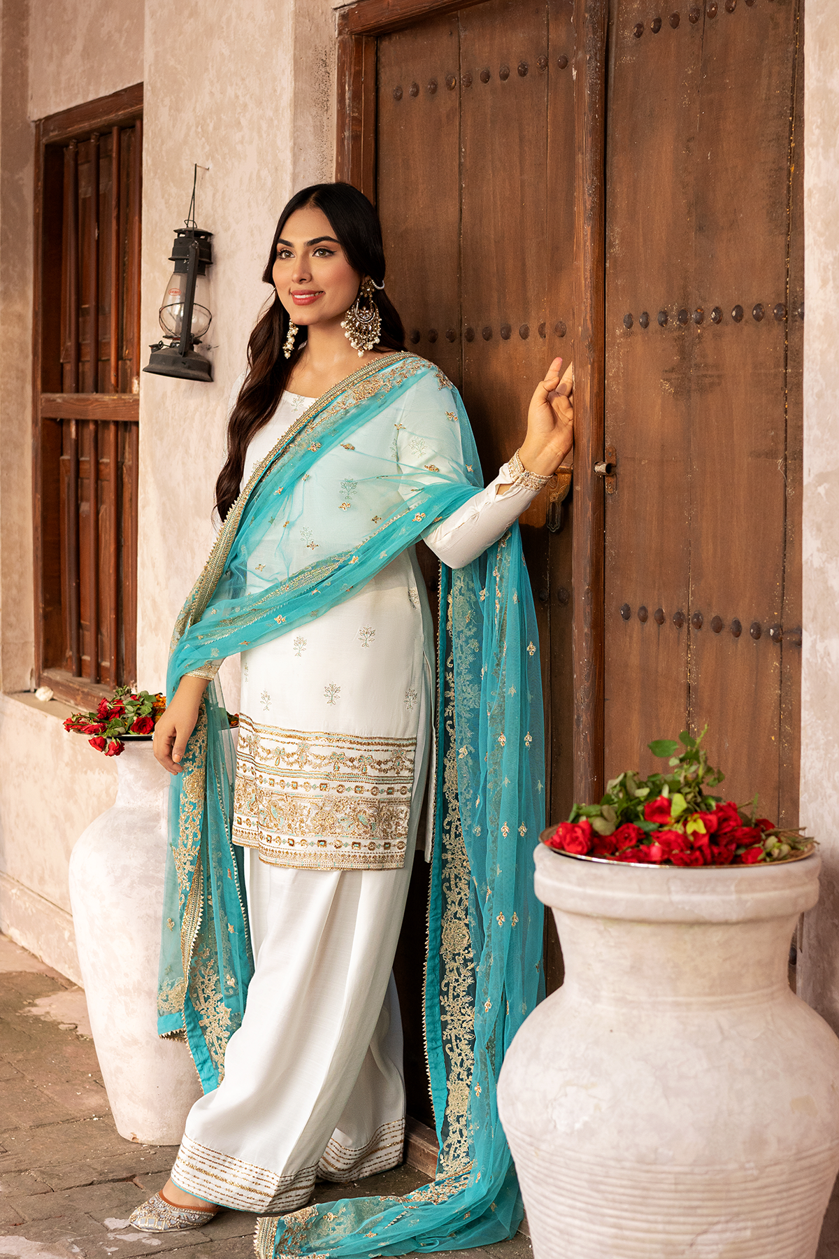 Shop Sufaid Phool Online at Erum Khan