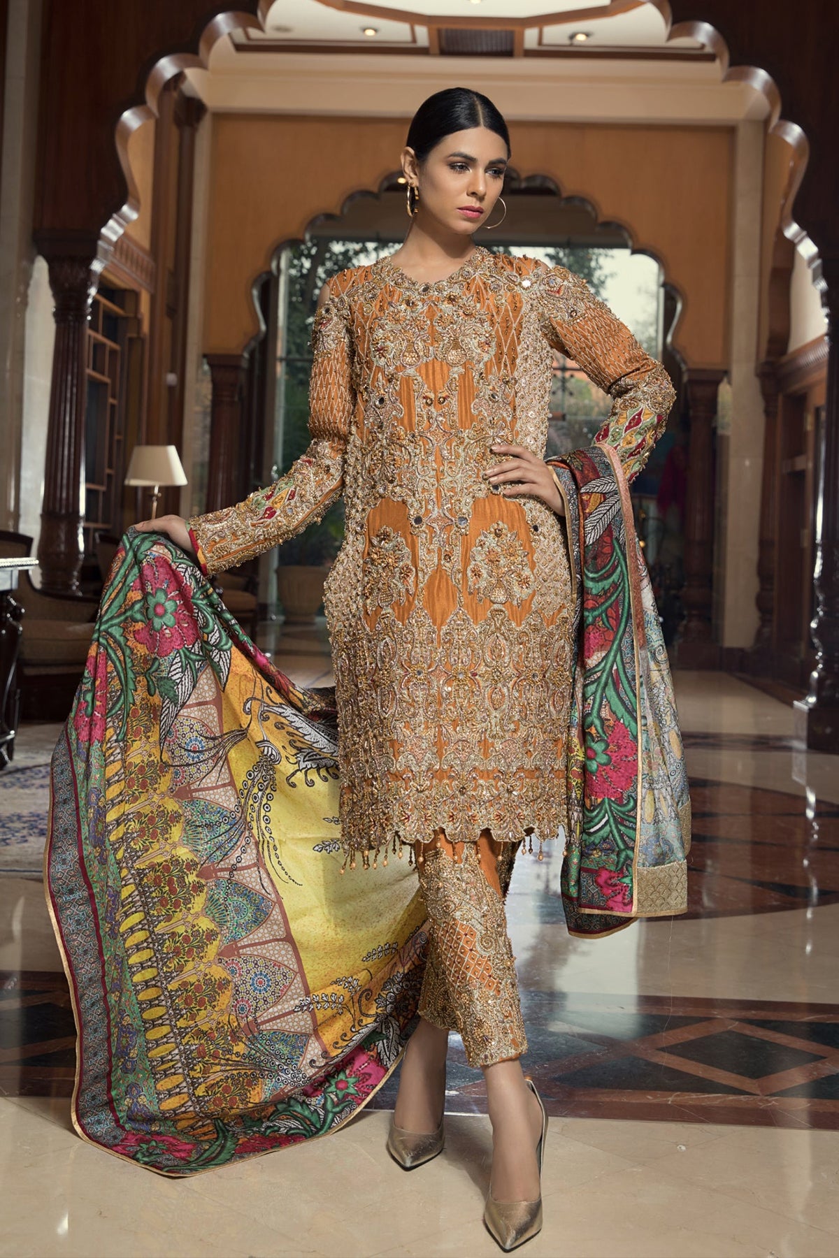 Shop Sunehri Online at Erum Khan