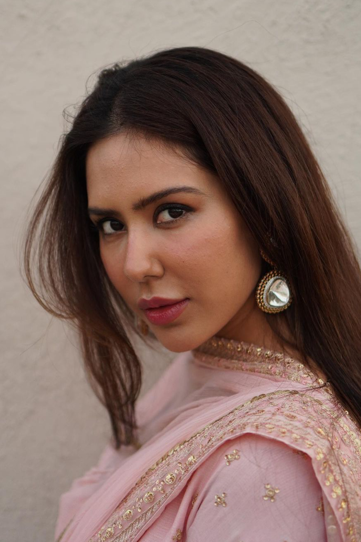 Shop Mahi Online at Erum Khan