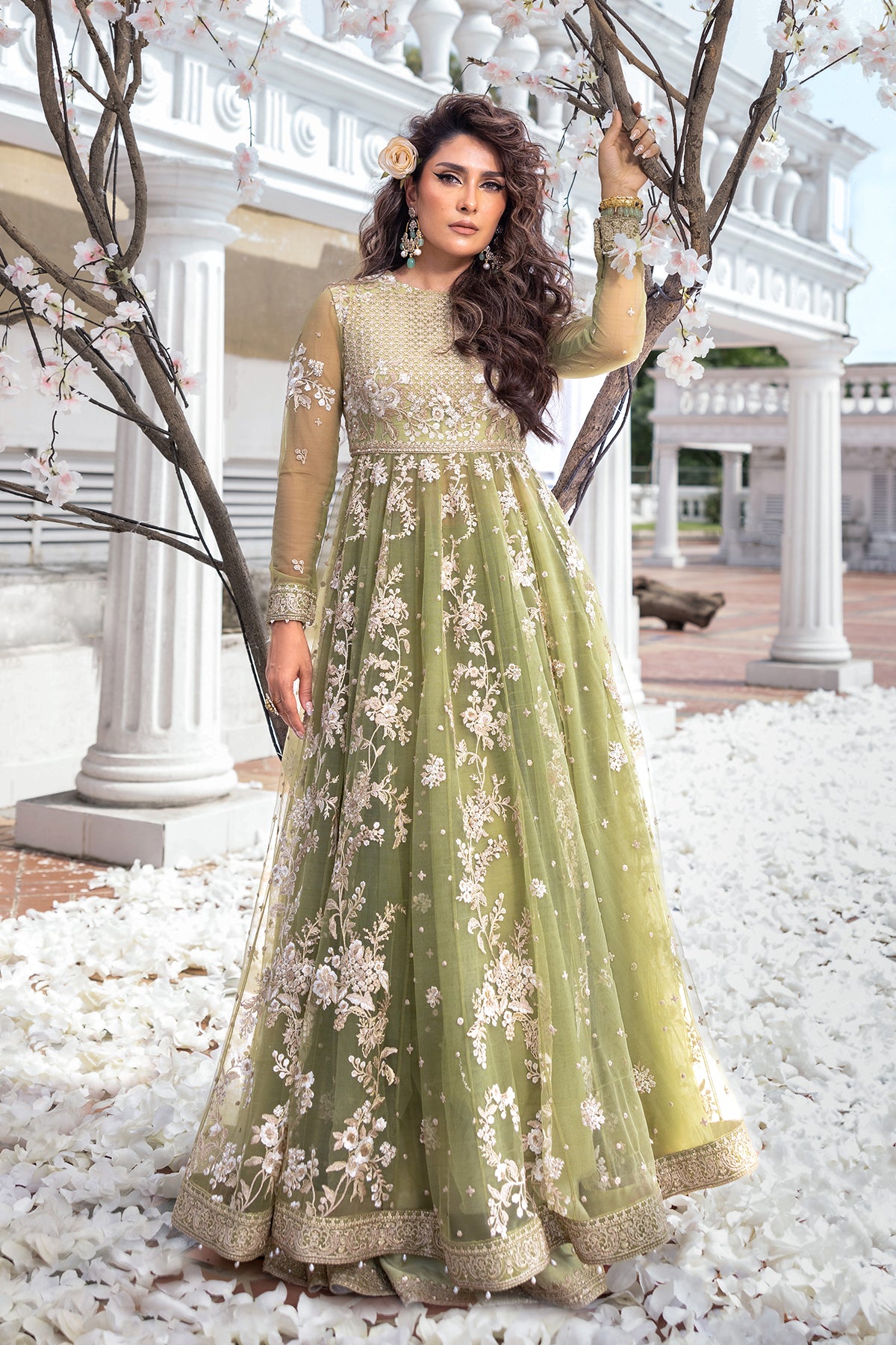 Shop Mint Glow Online at Erum Khan