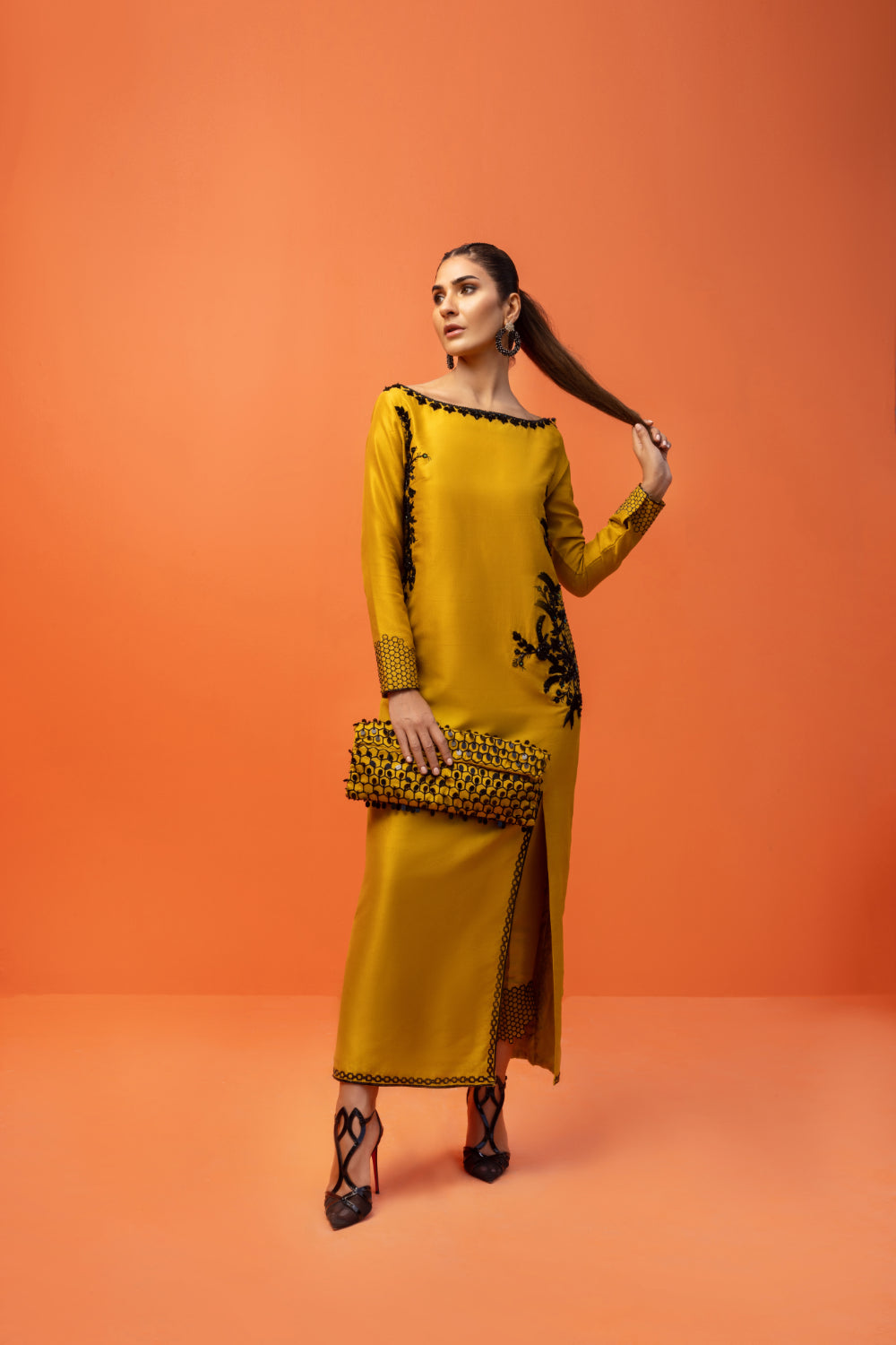 Shop Queen Bee Online at Erum Khan