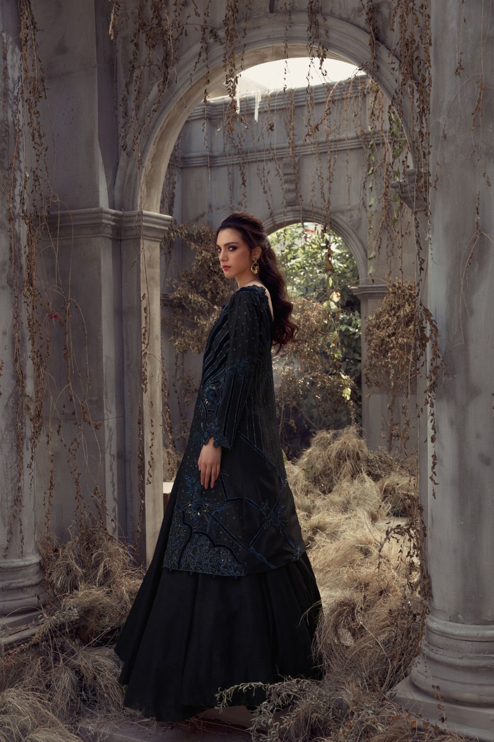 Shop Siyah Online at Erum Khan